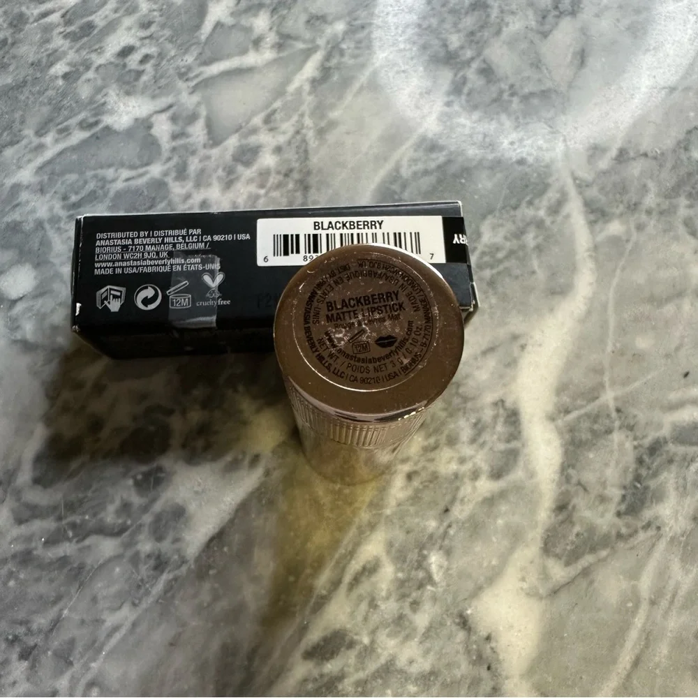Anastasia‎ Beverly Hills ABH Matte Lipstick Blackberry